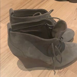 Jessica Simpson brown suede booties